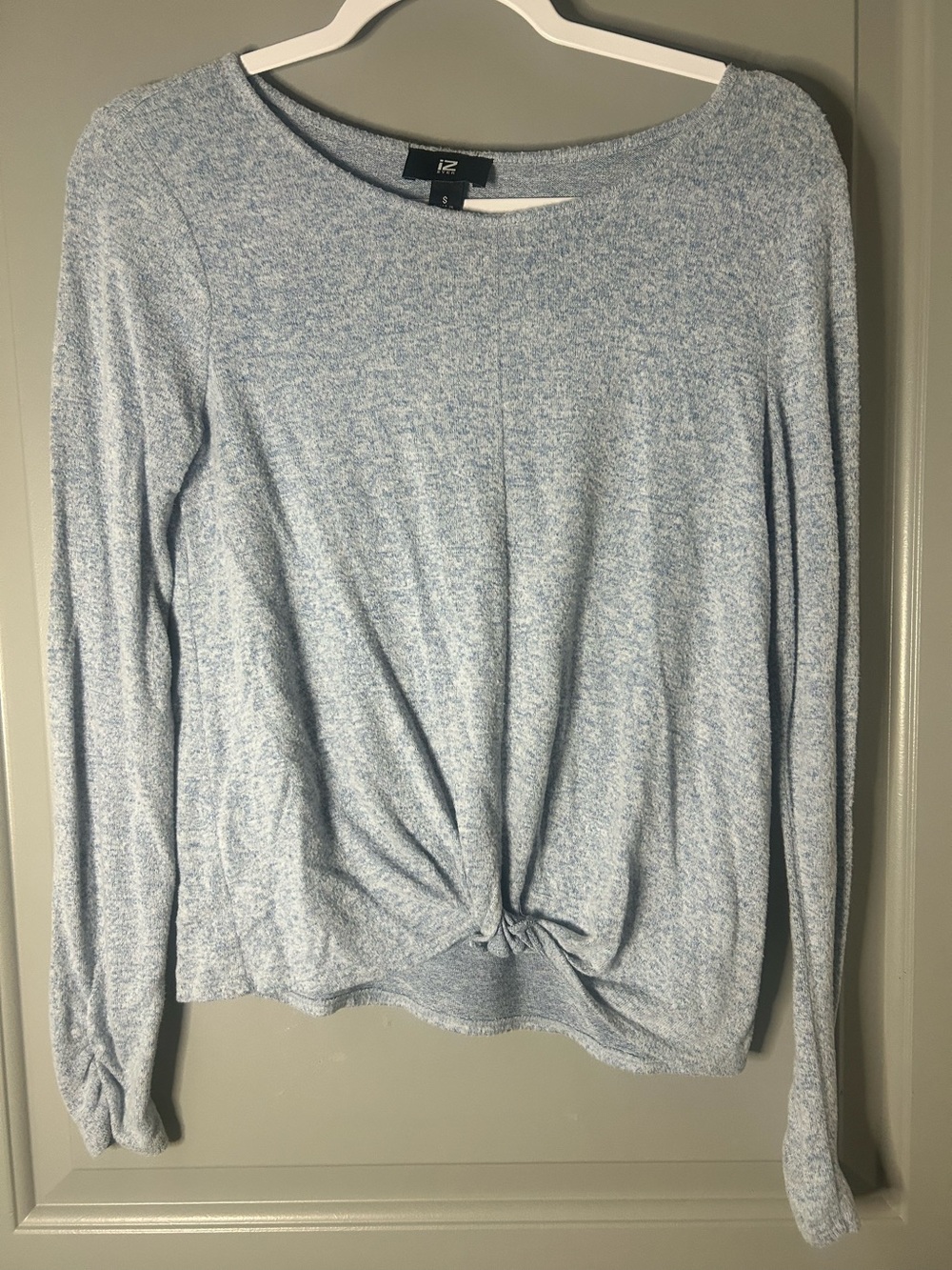 Iz Byer Heathered Light Blue Long Sleeve Twist Hem Top